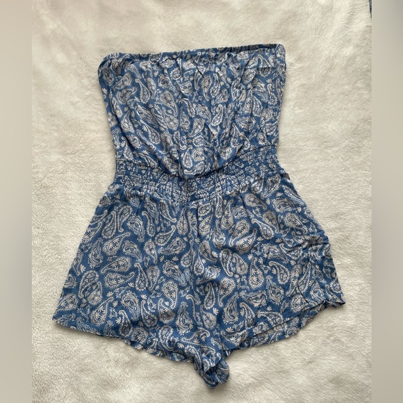 Forever 21 Blue and White Paisley Romper - Picture 1 of 4
